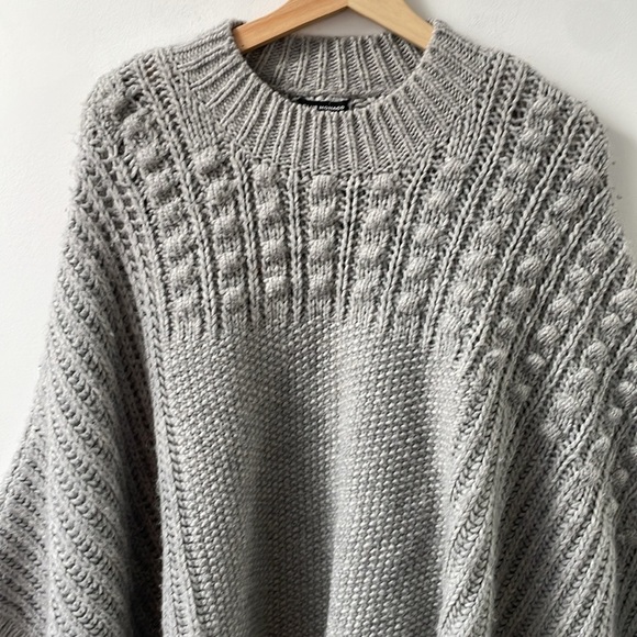 Club Monaco Janeen Gray Thick Knitted Poncho Sweater M L Alpaca Merino Wool - Picture 5 of 11